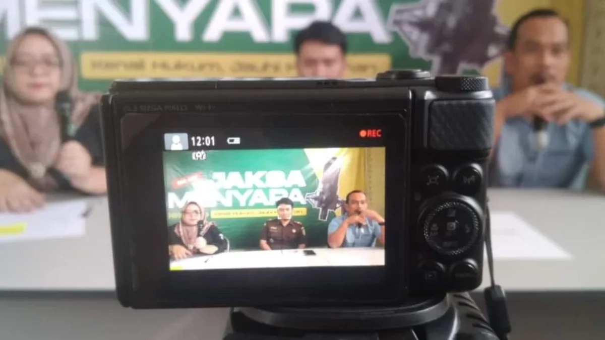 Dekrit, Kejaksaan Negeri Kabupaten Sukabumi, Digra Saputra saat melakukan Podcast