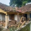 Satu unit rumah warga di RT01 RW11 Kampung Kabandungan Binong, Desa Parungseah, Kecamatan Sukabumi, Kabupaten