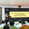 Wakil Presiden Ma\'ruf Amin memberikan sambutan