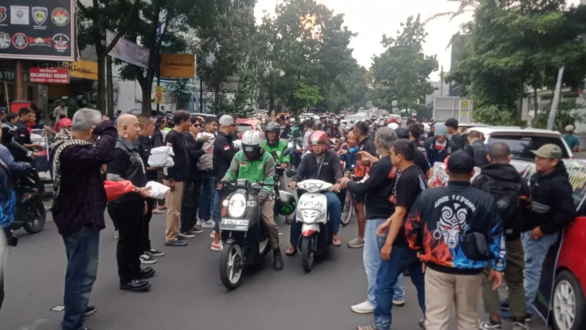 Mahatidana Fighting Association Bagikan Seribu Nasi Box Jelang Buka Puasa. (Ist)