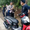 Petugas Kepolisian beri pembinaan kepada sejumlah remaja yang akan melakukan aksi balap liar