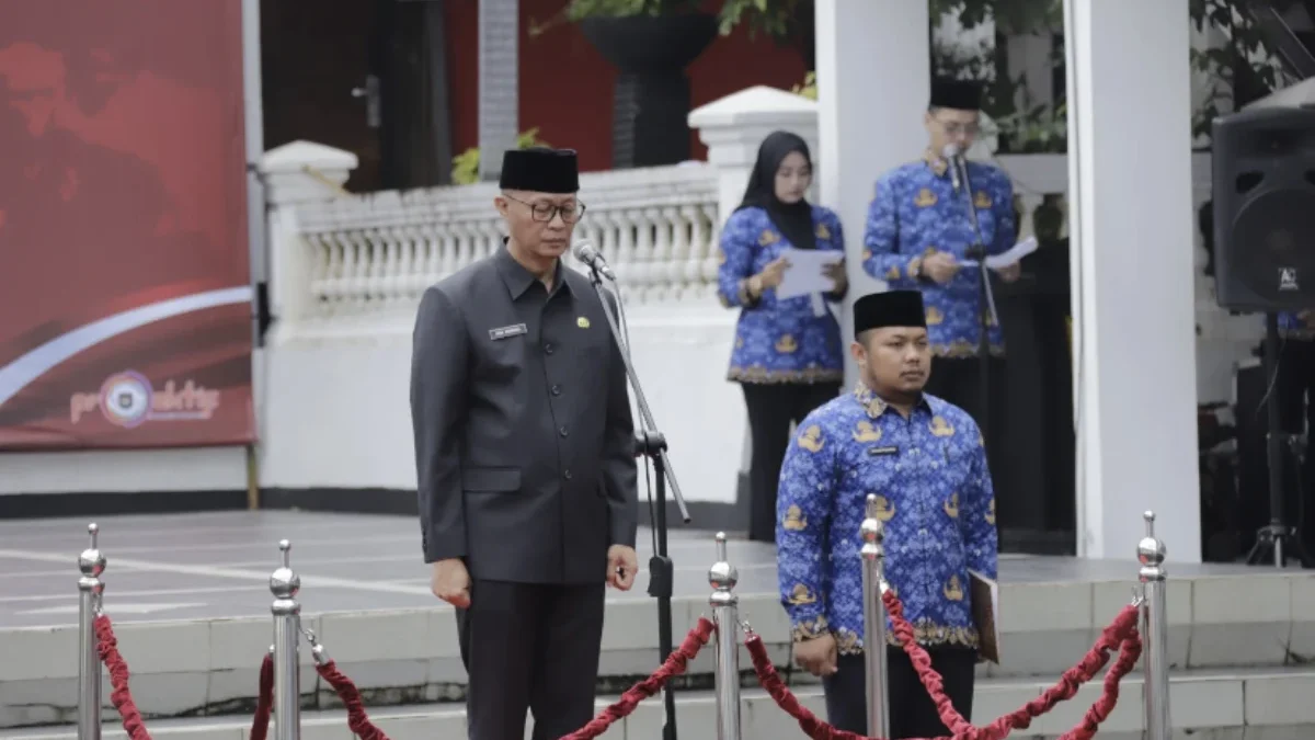 Sekda Kota Sukabumi Dida Sembada memimpin upacara Hari Otonomi Daerah ke-28