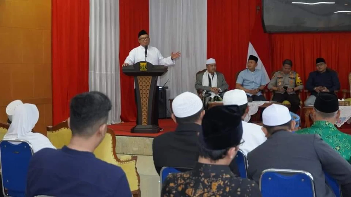 Bupati Sukabumi Marwan Hamami saat memberi sambutan