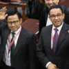 Calon presiden dan calon wakil presiden nomor urut 1 Anies Baswedan (kanan) dan Muhaimin Iskandar (kiri)