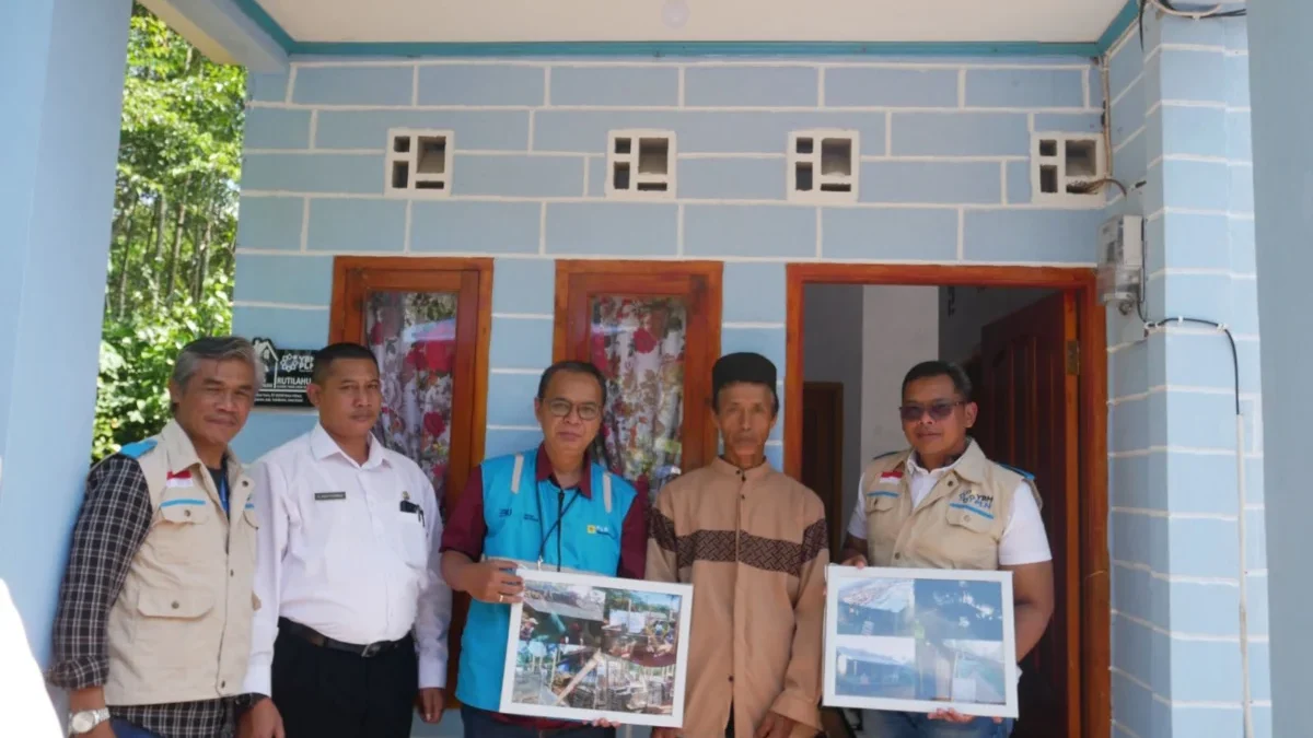 PLN Sukabumi Beri Bantuan Rutilahu, Perbaiki Rumah Warga Agar Layak Huni
