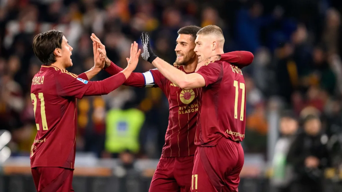 AS Roma saat melawan Genoa di pertandingan Serie A 2024/2025.