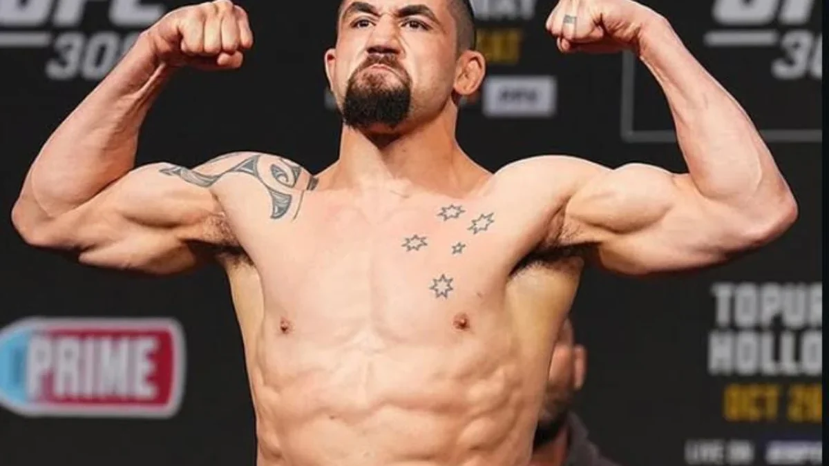 Robert Whittaker Pertimbangkan Pindah ke Kelas Berat Ringan Setelah Satu Laga Lagi