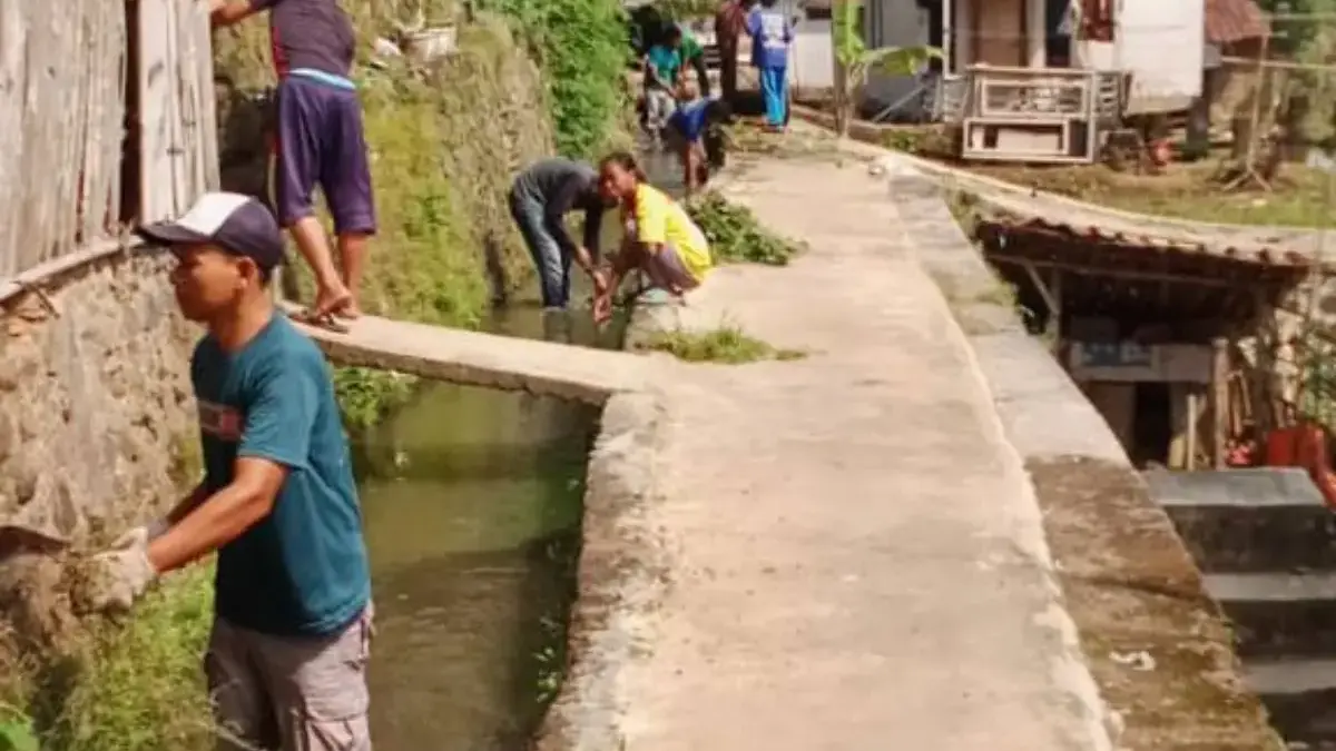Desa Cimahi Gaungkan Semangat Gotong Royong Melalui Jumsih Istimewa