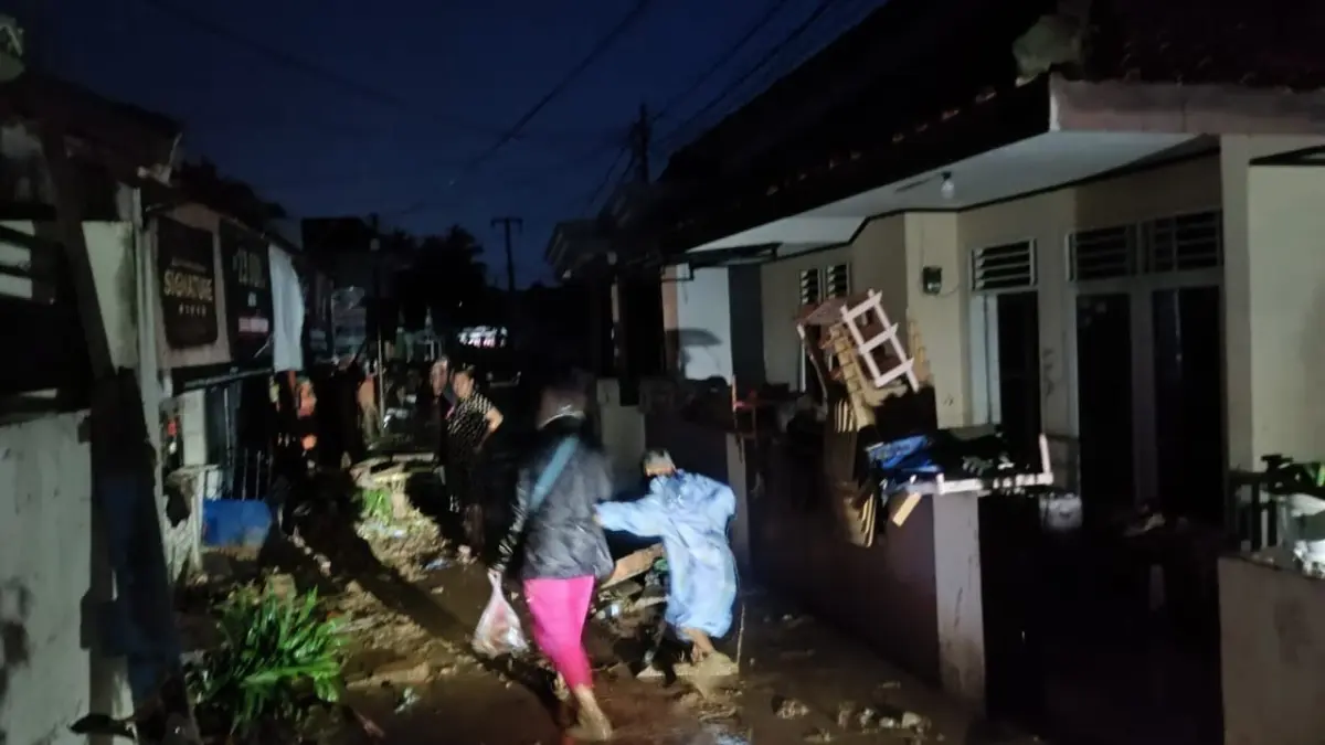 Suasana Dramatis di Kampung Cisolok Istimewa