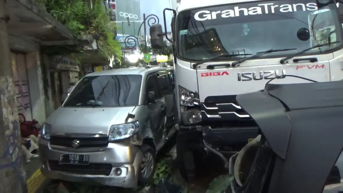 Kecelakaan Beruntun Libatkan Lima Unit Kendaraan di Kota Sukabumi IST