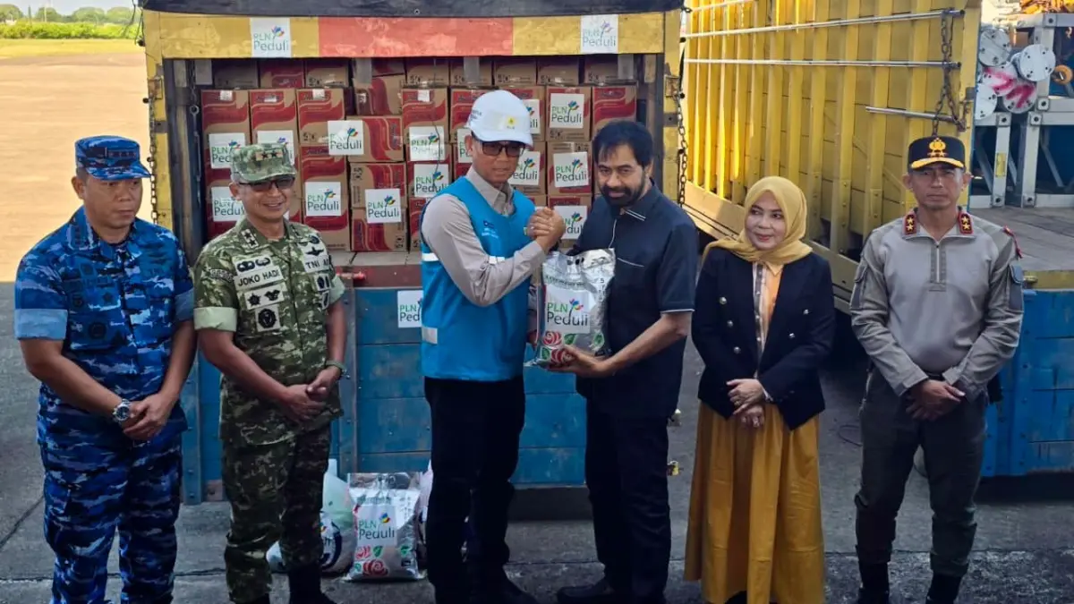PLN Salurkan Bantuan untuk Korban Banjir di Aceh, Direksi Turun Langsung ke Lokas Ist
