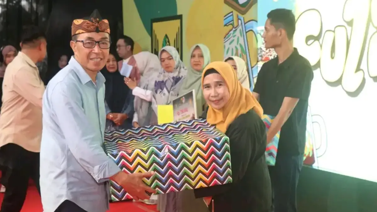 Panitia Fashion and Culinary Sisihkan Keuntungan untuk Korban Bencana Istimewa