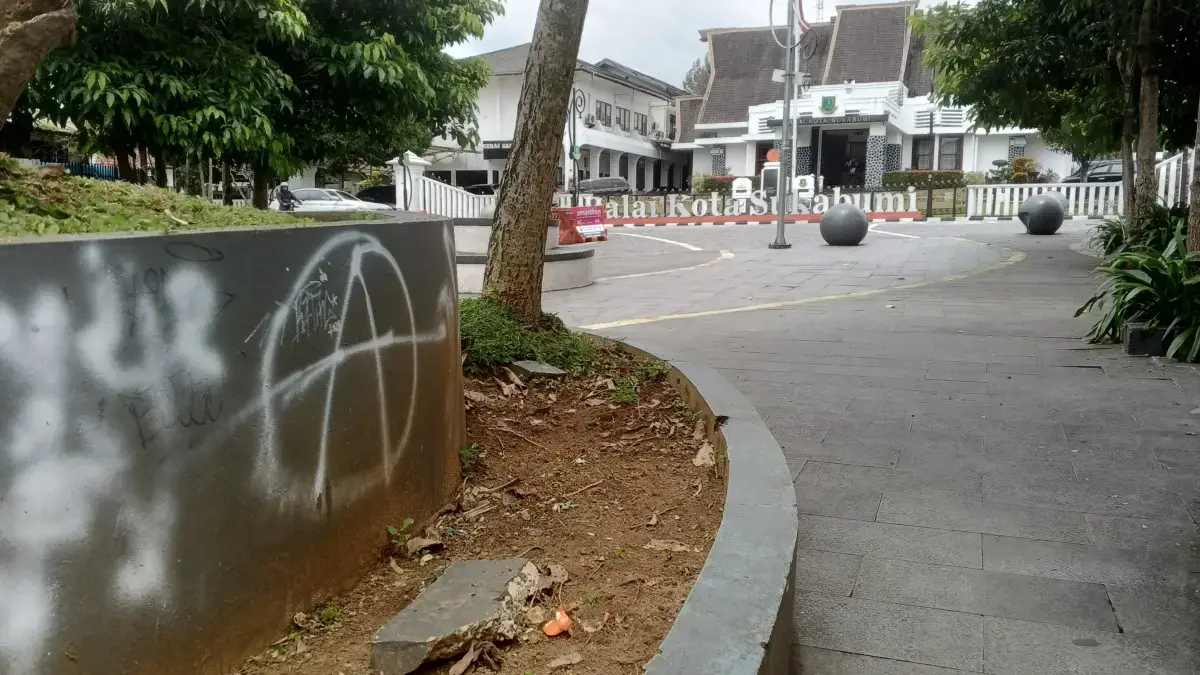 Kawasan Pedestrian Dago Kondisinya Kumuh, Berbagai Fasilitas Publik Rusak Istimewa