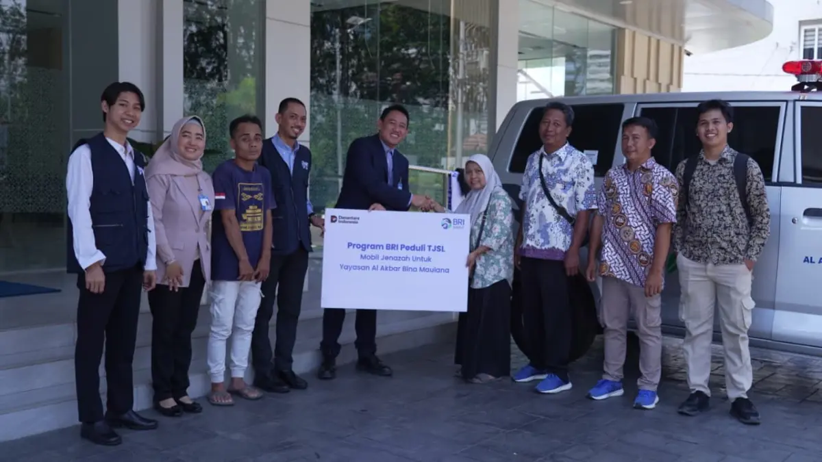 BRI Cabang Cirebon Gunung Jati Serahkan Bantuan Mobil Jenazah kepada Yayasan Al Akbar Bina Maulana BRI