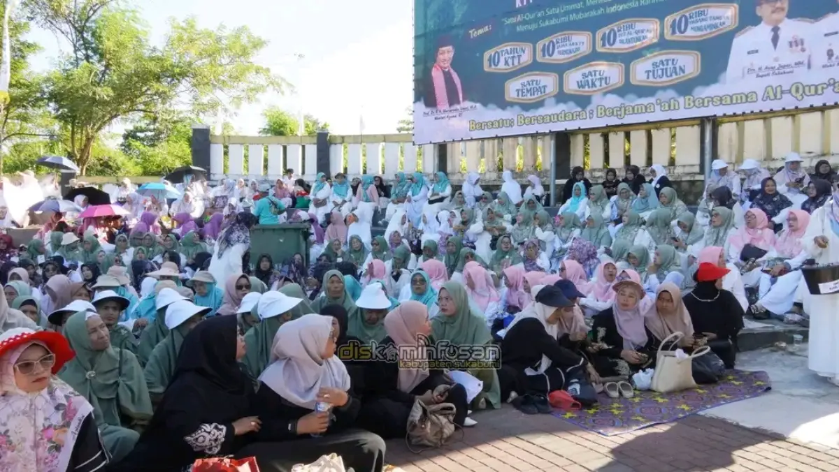Ribuan Warga Antusias Ikuti Khatam Akbar yang Digagas Pemkab Sukabumi Istimewa