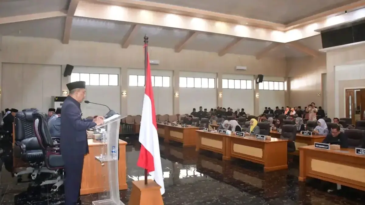 Wabup Sampaikan Nota Pengantar KUA-PPAS TA 2027 salam Paripurna DPRD Istimewa