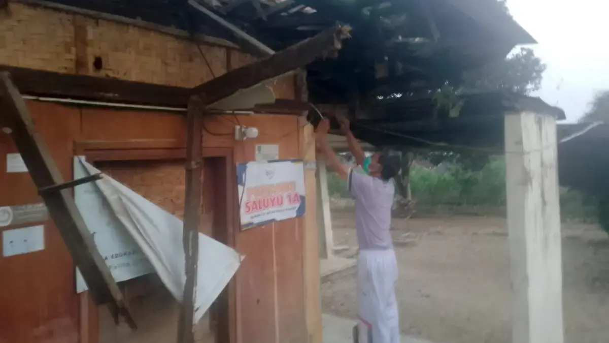 Bangunan Posyandu Rusak Diterpa Angin Kencang Istimewa