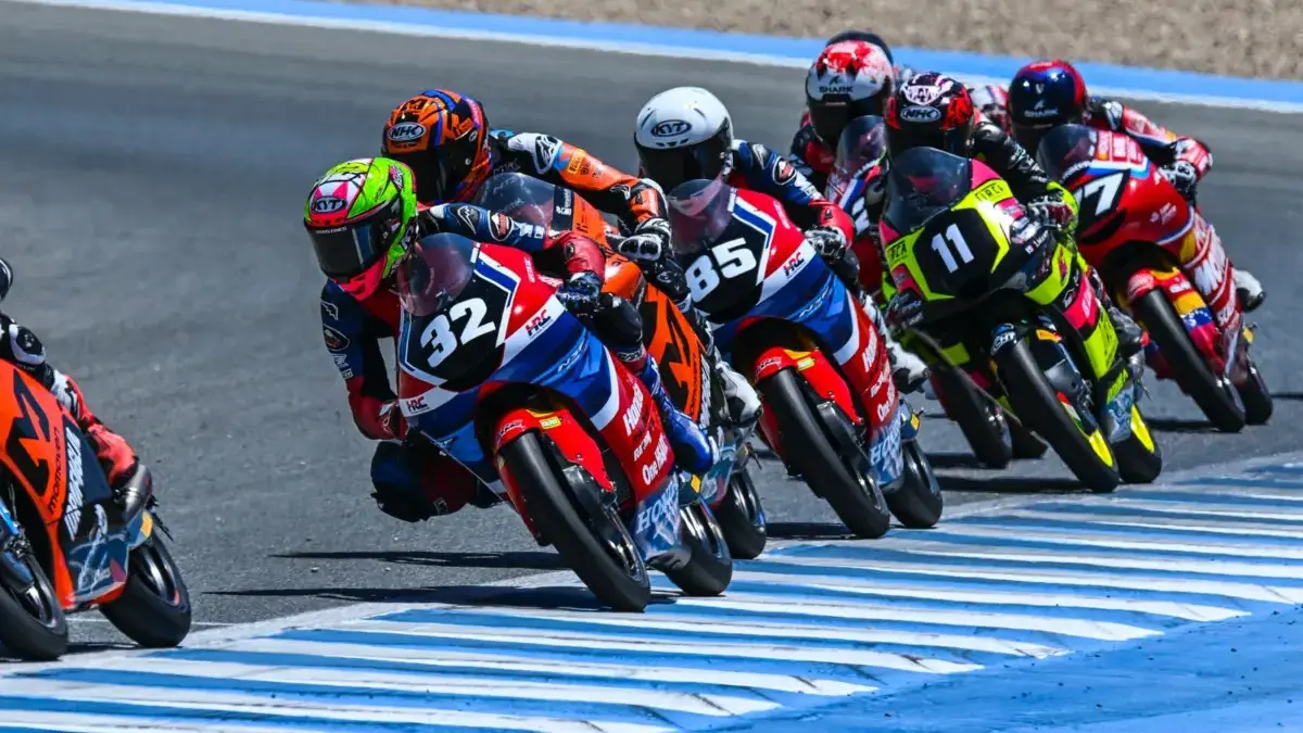 Sempat Melesat di Kualifikasi Moto3 Junior, Ramadhipa Raih 9 Poin di Jerez Moto3
