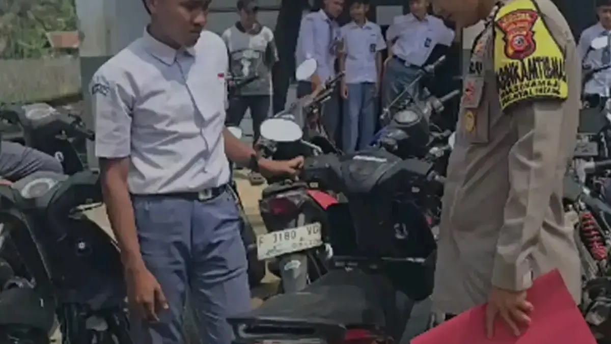 Polisi Sita Puluhan Knalpot Brong yang Digunakan Pelajar SMK di Nyalindung Istimewa