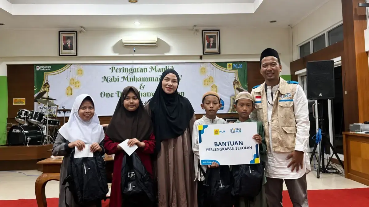 PLN UP3 Sukabumi Peringati Maulid Nabi dengan One Day Khatam Quran dan Berbagi Perlengkapan Sekolah Ist