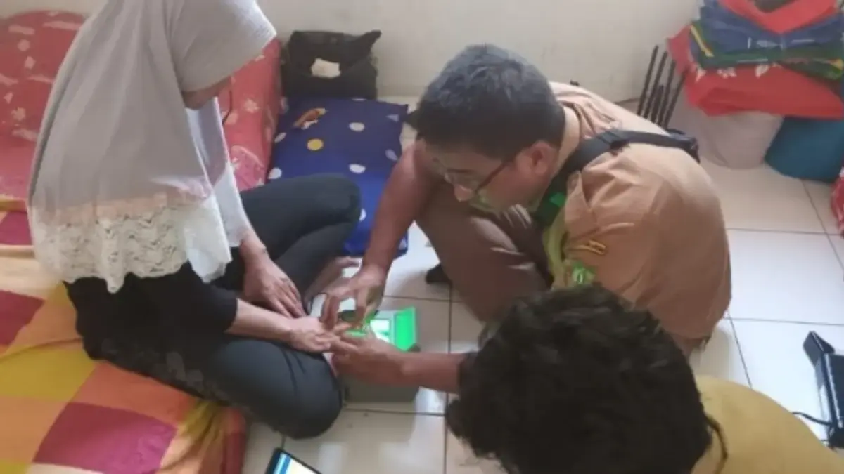 Disdukcapil Kota Sukabumi Hadir Jemput Bola, Permudah Pelayanan KTP bagi Lansia dan Disabilitas Ist