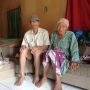 Prihatin, Sepasang Kakek Nenek Hidup Andalkan Bantuan Tetangga