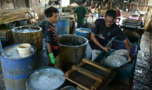 Kedelai Tak Stabil, Pengrajin Terpaksa Menaikan Harga Tahu