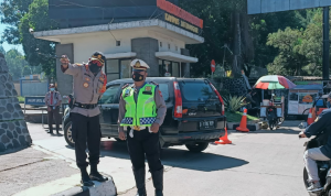 Kurangi Mobilitas Warga, Polisi Perketat Penyekatan