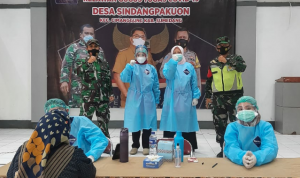 PKM Cimanggung Gebyar Program Serbuan Vaksin