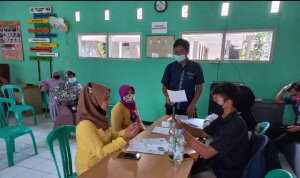 Warga dusun Cilimus terima BST tahap 5 dan 6