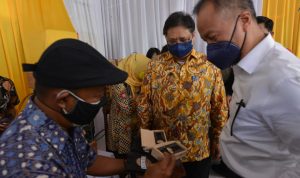 Menko Airlangga Beri Semangat, Para Pasien Covid-19 yang Sedang Isolasi Antusias dan Bahagia