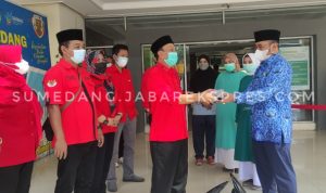 Moment Kemerdekaan, PDIP Bagikan 200 Paket Makan Siang Kepada Nakes