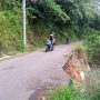 Jalan Menuju Lokasi Wisata Rawan Longsor