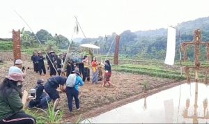 Fotografer Jepang Tertarik Budaya Sunda