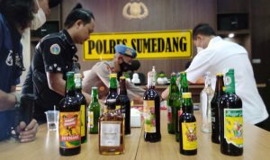 Polisi Amankan 867 Botol Miras