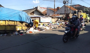 DLHK Ungkap Kendala Titik Sampah Kerap Menggunung