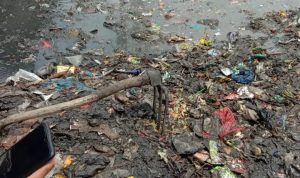 DLHK Dinilai Gagal Tangani Sampah di Pasar Parakanmuncang. Sudah Dibersihkan, Sampah Kembali Menumpuk