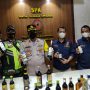 Polisi Sita Ratusan Botol Miras dan Obat Terlarang