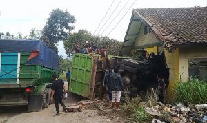 Rem Blong, Truk Seruduk Sekolah, Kerugian Belum Diketahui