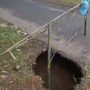 Lama Dibiarkan, Akses Jalan Perbatasan Sukajadi-Cilengkrang Makin Parah