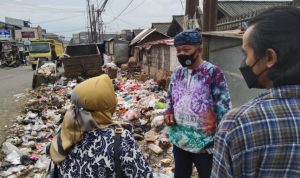 PKPJ Ambil Solusi Sampah Pasar Parakanmuncang