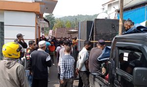 Puluhan Orang Geruduk Kantor BPN Sumedang