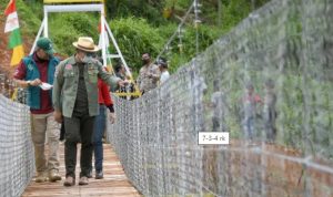 Jembatan Cinta Sepanjang 70 Meter, Hasil Swadaya Alumni SMAN 5 Bandung Diresmikan Ridwan Kamil