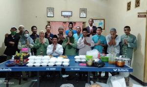 Kades Ranggon, Berbagi Bubur Ayam Untuk Warganya