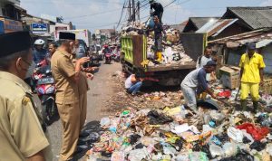 Apdesi Cimanggung Tuding Sampah Tidak Ditangani Serius