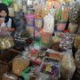 Penjual Makanan Ringan Diburu Pembeli