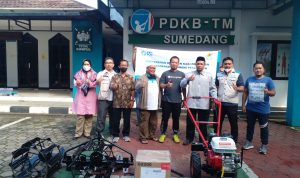 YBM PLN UP 3 Sumedang Berikan Bantuan Traktor dan Kaki Sambung, Berdayakan Ekonomi Pesantren