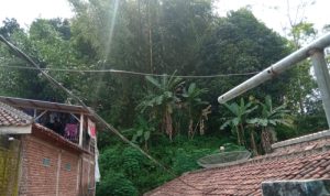 Gunung Merak, Tempat Ziarah di Tengah Pemukiman