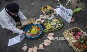 Terdakwa Penendang Sesajen di Gunung Semeru Divonis 10 Bulan Penjara