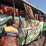 Belasan Penumpang Luka, Bus Primajasa Tabrakan Dengan Truk Pengangkut Aayam Di Tol Cipali